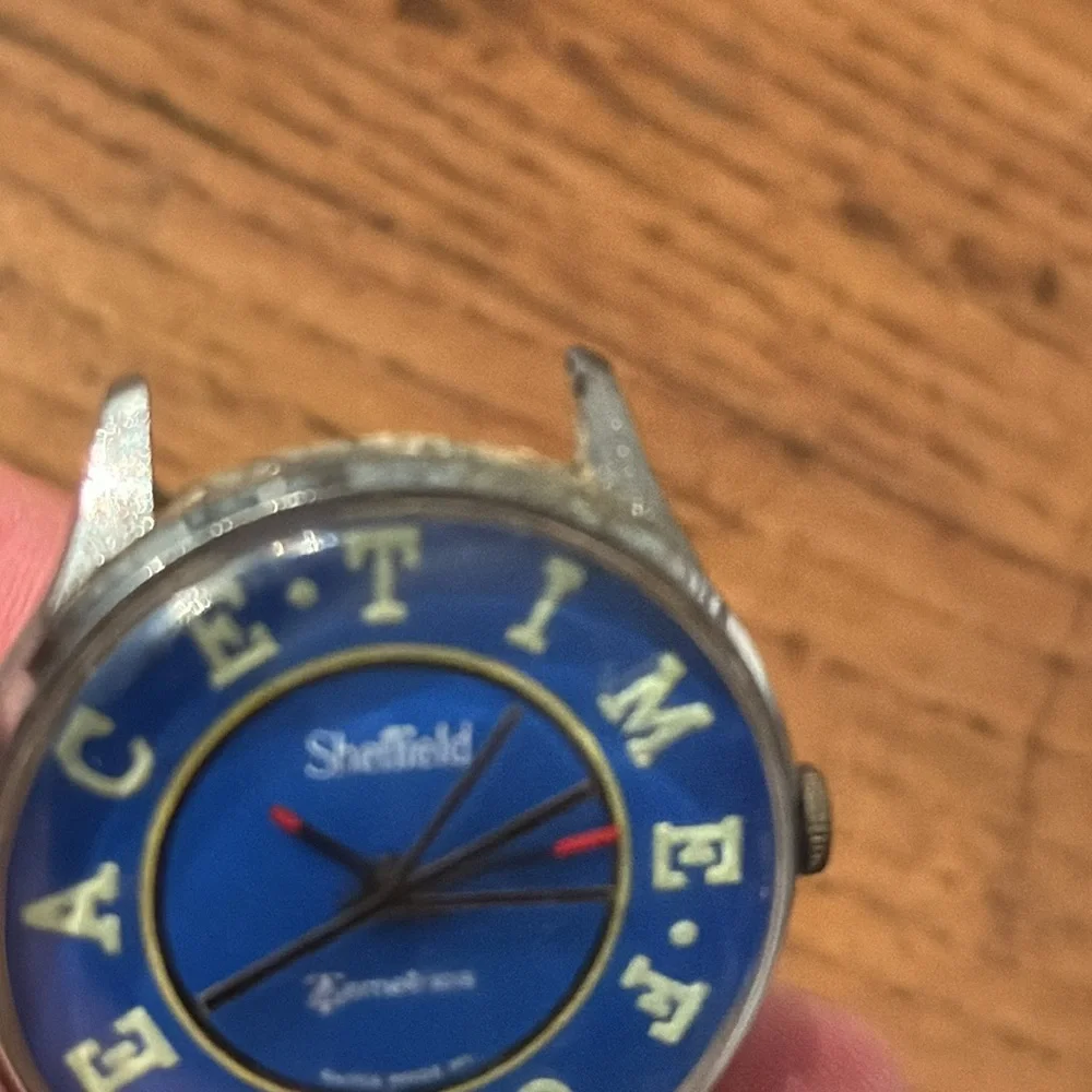 TIME FOR PEACE 1970’S  WATCH - FOR PARTS OR REPAIR | Peace Sign Hands